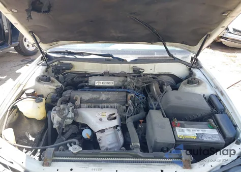 1994 Toyota Camry Le z USA, uszkodzony, nr VIN 4T1SK12C1RU432937